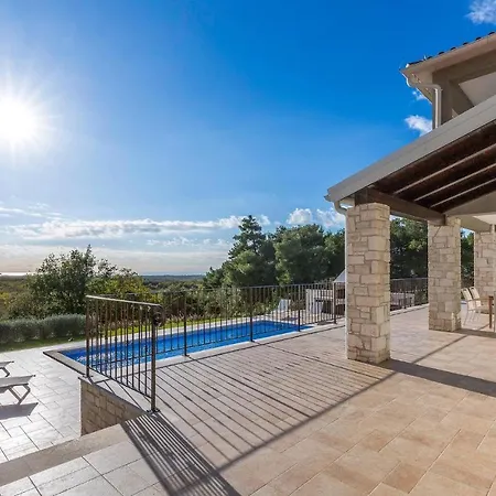 Lovely In With Outdoor Swimming Pool Holiday home